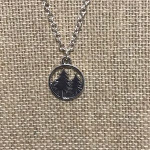 Ladies tree pattern pendant silver color necklace